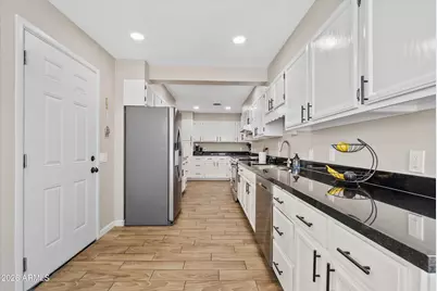 2124 E 3rd Drive, Mesa, AZ 85204 - Photo 10