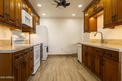 13685 N 108th Drive, Sun City, AZ 85351 - Photo 4