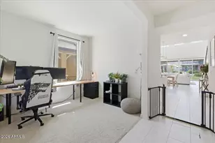 2435 E Saint Catherine Ave, Phoenix, AZ 85042 - Photo 4