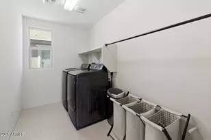 2435 E Saint Catherine Ave, Phoenix, AZ 85042 - Photo 26