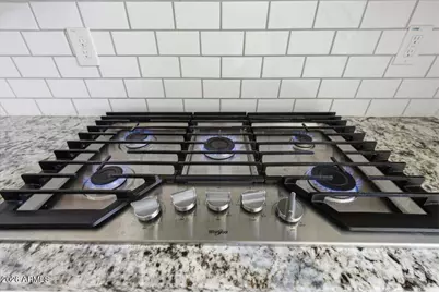 2435 E Saint Catherine Avenue, Phoenix, AZ 85042 - Photo 12