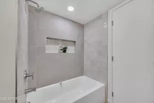 1601 W Sunnyside Dr, Phoenix, AZ 85029 - Photo 20