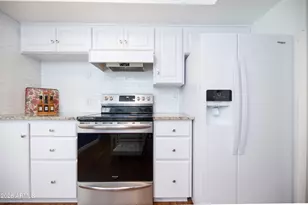 111 E Palm Ln, Phoenix, AZ 85004 - Photo 12