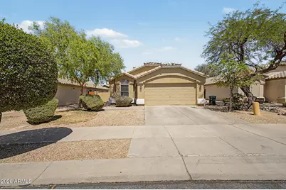 16156 W Latham Street, Goodyear, AZ 85338 - Photo 2