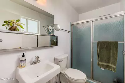 3919 W El Caminito Drive, Phoenix, AZ 85051 - Photo 18