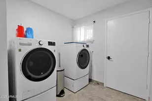 2420 W Mandalay Ln, Phoenix, AZ 85023 - Photo 28