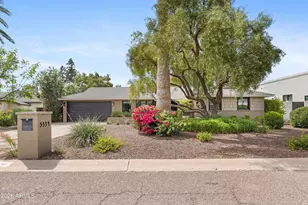 5334 N 32nd Pl, Phoenix, AZ 85018 - Photo 1