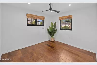 5334 N 32nd Place, Phoenix, AZ 85018 - Photo 10