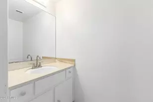 6348 N 7th Ave, Phoenix, AZ 85013 - Photo 16