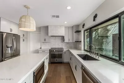9125 N 82nd Street, Scottsdale, AZ 85258 - Photo 14