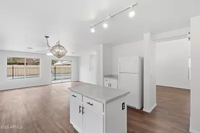 16218 W Davis Road, Surprise, AZ 85374 - Photo 14