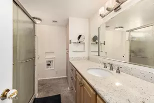 1017 E Sandpiper Dr, Tempe, AZ 85283 - Photo 32