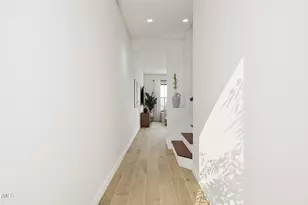 18518 N 64th St, Phoenix, AZ 85054 - Photo 10