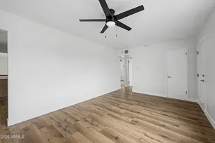 2719 W Echo Ln, Phoenix, AZ 85051 - Photo 8