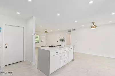 15401 N Cameo Drive, Sun City, AZ 85351 - Photo 6