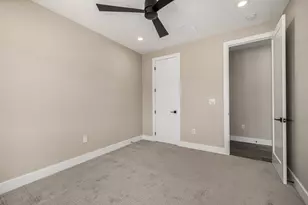 3821 E Devonshire Ave, Phoenix, AZ 85018 - Photo 28