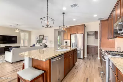 13231 W Hummingbird Terrace, Peoria, AZ 85383 - Photo 10