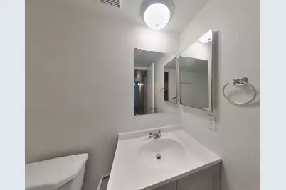 8102 W Heatherbrae Drive, Phoenix, AZ 85033 - Photo 34