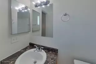 8102 W Heatherbrae Dr, Phoenix, AZ 85033 - Photo 26