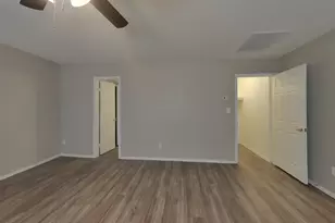 8102 W Heatherbrae Dr, Phoenix, AZ 85033 - Photo 24