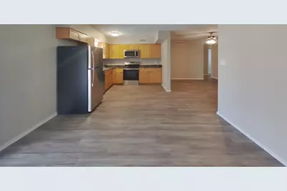 8102 W Heatherbrae Drive, Phoenix, AZ 85033 - Photo 10