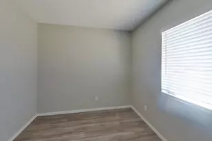 8102 W Heatherbrae Dr, Phoenix, AZ 85033 - Photo 28