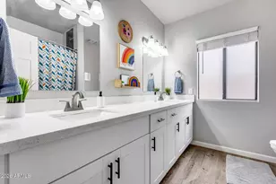 1042 W Newport Beach Dr, Gilbert, AZ 85233 - Photo 26