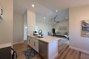 6852 W Turquoise Ave, Peoria, AZ 85345 - Photo 6