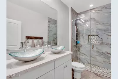 18216 W Montecito Avenue, Goodyear, AZ 85395 - Photo 10