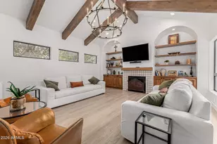 300 S Banning Ct, Gilbert, AZ 85296 - Photo 8