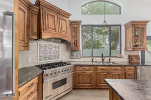 300 S Banning Ct, Gilbert, AZ 85296 - Photo 16