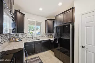 8881 W Cameron Dr, Peoria, AZ 85345 - Photo 14