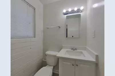 3721 W Seldon Lane, Phoenix, AZ 85051 - Photo 10