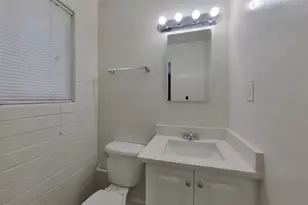 3721 W Seldon Ln, Phoenix, AZ 85051 - Photo 10