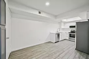 1075 E Chandler Blvd, Chandler, AZ 85225 - Photo 32