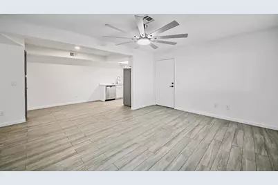 1075 E Chandler Boulevard #Unit 120, Chandler, AZ 85225 - Photo 2