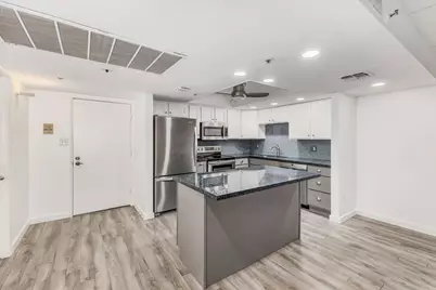 7950 E Camelback Road #305, Scottsdale, AZ 85251 - Photo 4
