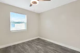 1216 E Desert Park Ln, Phoenix, AZ 85020 - Photo 18