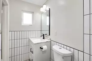 1216 E Desert Park Ln, Phoenix, AZ 85020 - Photo 24