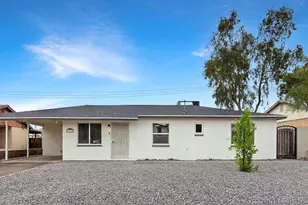 1216 E Desert Park Ln, Phoenix, AZ 85020 - Photo 1