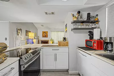 720 E Alice Avenue #206, Phoenix, AZ 85020 - Photo 18