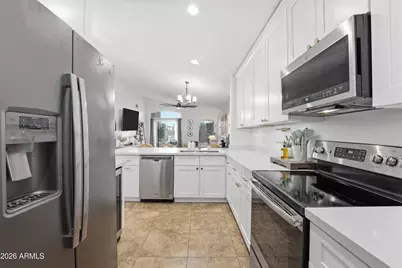 1300 S Heritage Drive, Gilbert, AZ 85296 - Photo 6