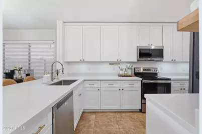 1300 S Heritage Drive, Gilbert, AZ 85296 - Photo 4