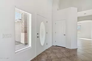 1727 W San Tan Hills Dr, San Tan Valley, AZ 85144 - Photo 2