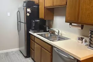 5525 E Thomas Rd, Phoenix, AZ 85018 - Photo 2