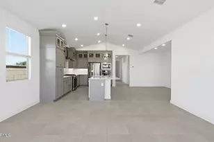 7926 N 76th Dr, Glendale, AZ 85303 - Photo 6