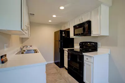 3402 N 32nd Street #Unit 129, Phoenix, AZ 85018 - Photo 8