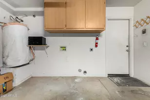 8534 W Hatcher Rd, Peoria, AZ 85345 - Photo 24