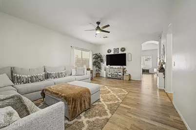 14578 W Evans Drive, Surprise, AZ 85379 - Photo 2