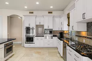 1402 E Coral Cove Dr, Gilbert, AZ 85234 - Photo 6